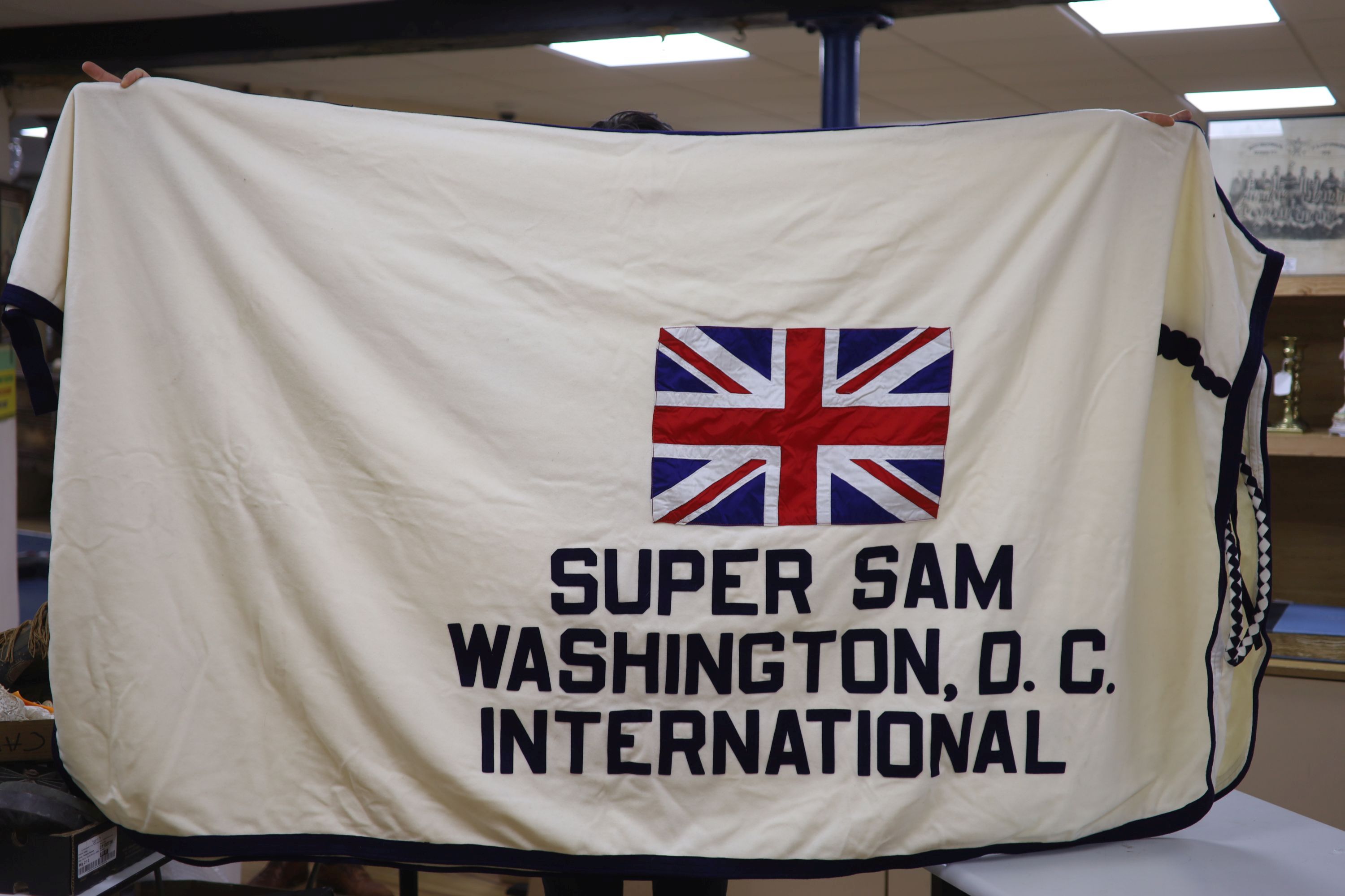 A Laurel Park horse blanket (as worn by 'Super Sam' in the Washington D.C. International Race November 11, 1965)